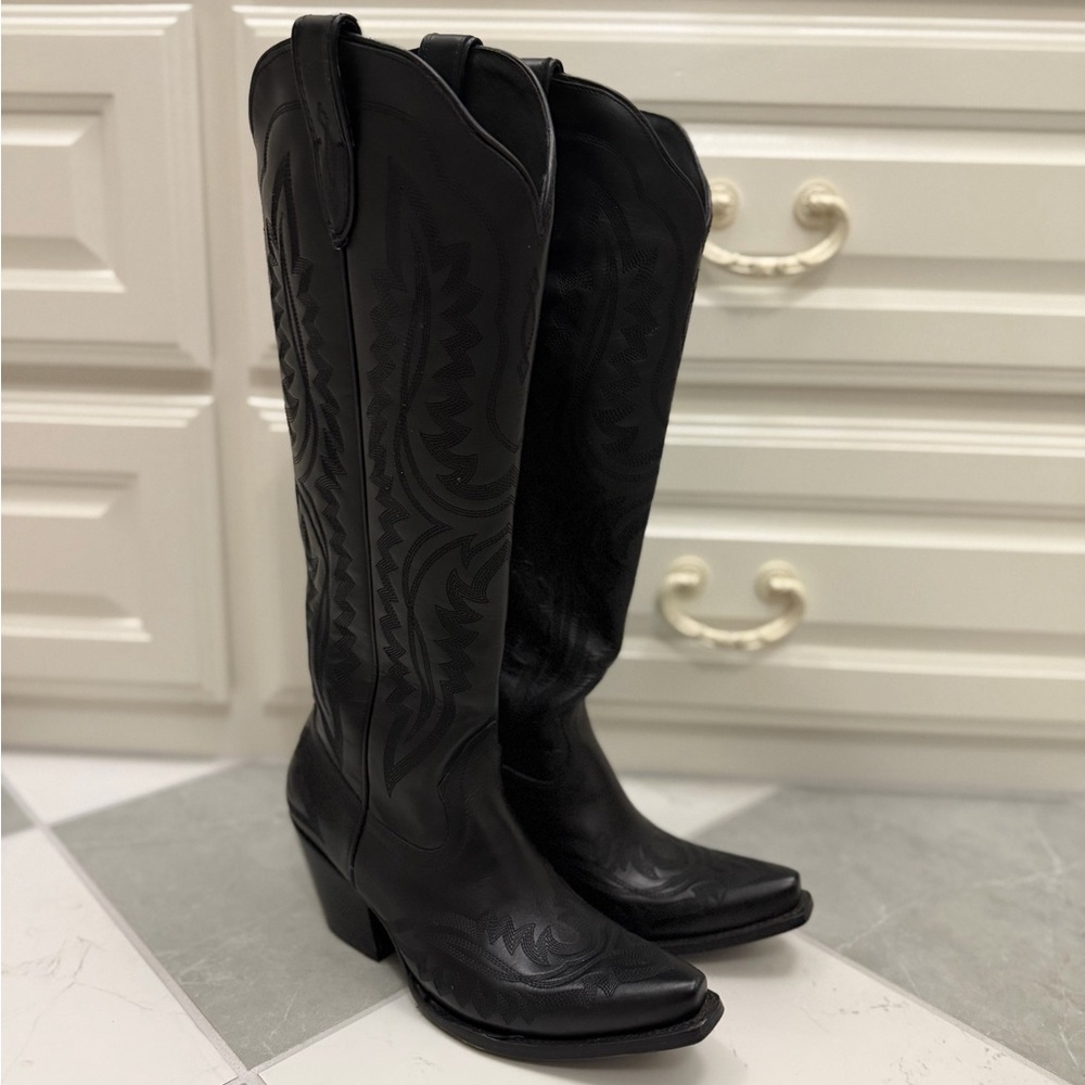 Ariat Black Leather Cowboy Boots